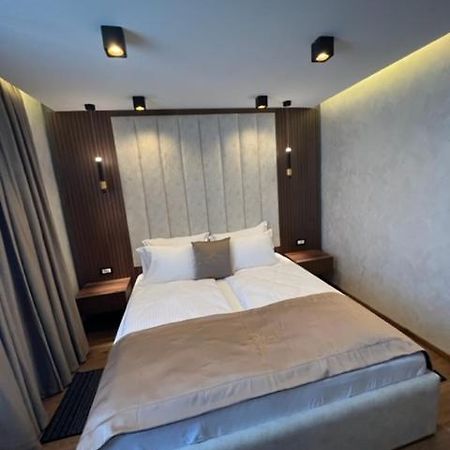 Hotel Palace San Valentino อูมัค ภายนอก รูปภาพ