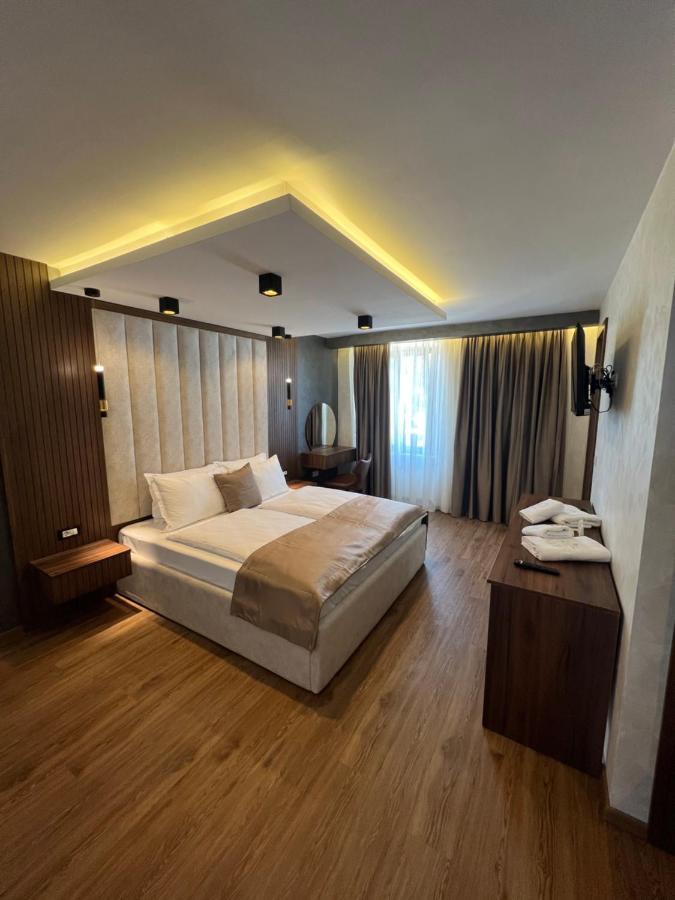 Hotel Palace San Valentino อูมัค ภายนอก รูปภาพ