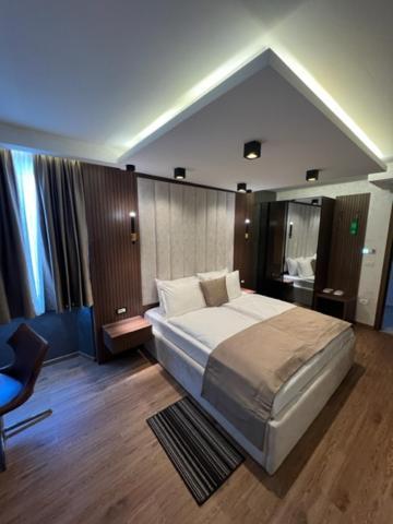 Hotel Palace San Valentino อูมัค ภายนอก รูปภาพ