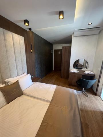 Hotel Palace San Valentino อูมัค ภายนอก รูปภาพ
